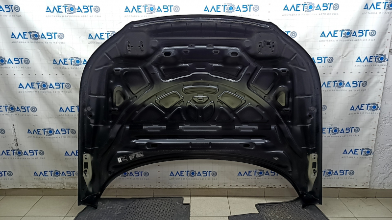 Volvo XC40 19-25 aluminum hood, black 717, sand, chips, scratches