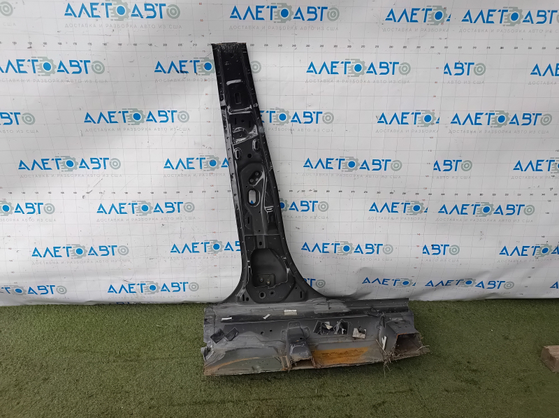 Body pillar central left Ford Ecosport 18-22 on the body, bumps
