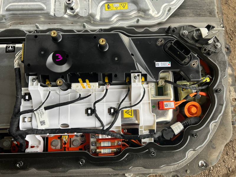 Tesla Model 3 18-20 53kWh RWD battery pack, complete with 350V Li-ion cells