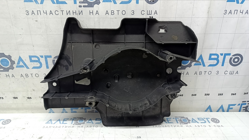 The rear right control arm spring cover for a Volvo XC40 19-22 is worn out.