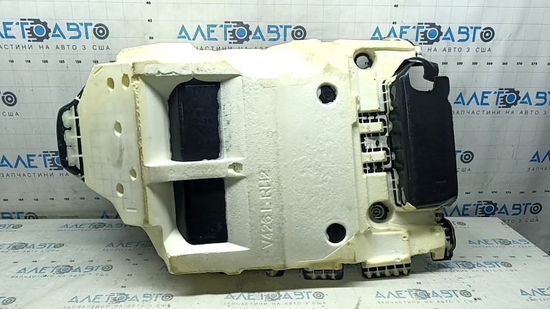 Volvo XC60 18-25 black front right floor covering, for cleaning