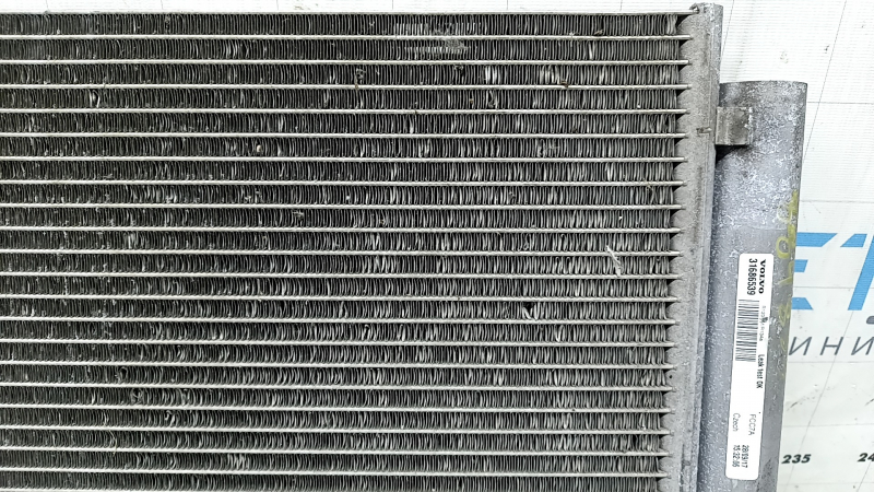Volvo XC60 18-25 T5, T6, T8 air conditioner condenser radiator with dented honeycomb