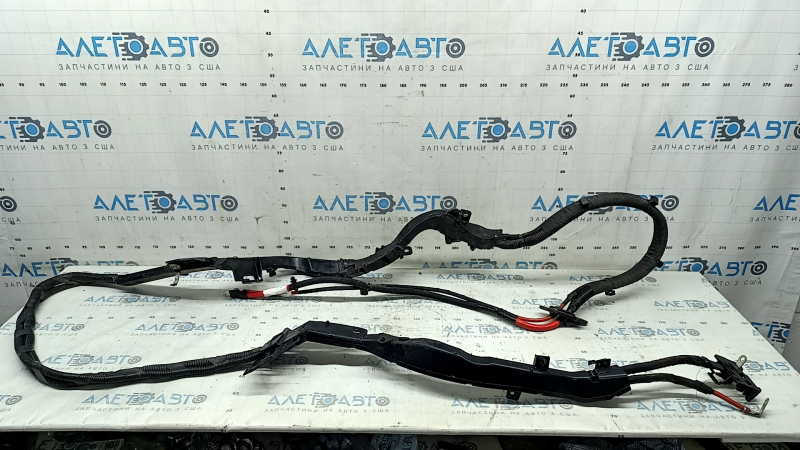Battery cable through the entire body of a Volvo XC60 18