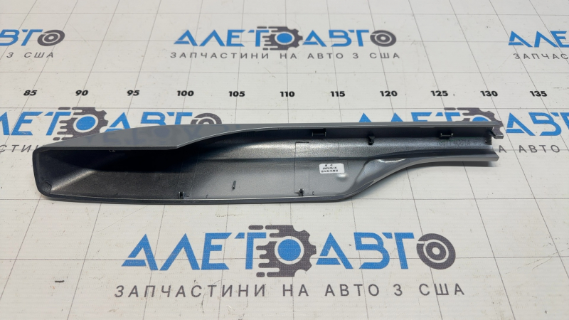 Rear left longitudinal roof rail cover for Nissan Rogue 14-20 with 3 fasteners