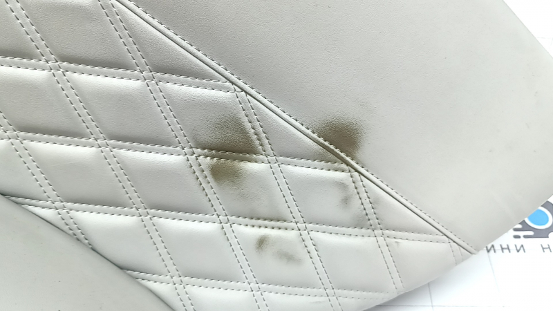 Mitsubishi Outlander 22-23 rear right door panel, black with gray leather, with gray leather armrest, with handle, scratches, dented, needs cleaning