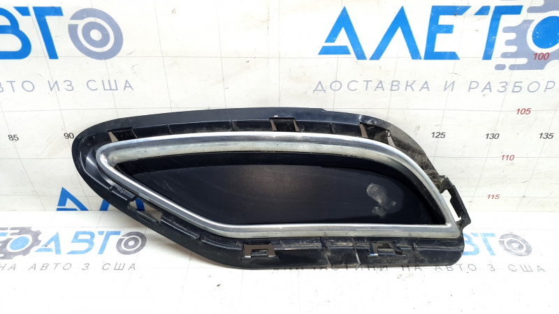 Right rear bumper grille for Audi Q5 80A 18-20, structure, with chrome, broken fastening, sand