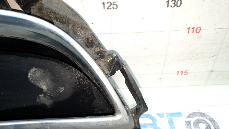 Right rear bumper grille for Audi Q5 80A 18-20, structure, with chrome, broken fastening, sand