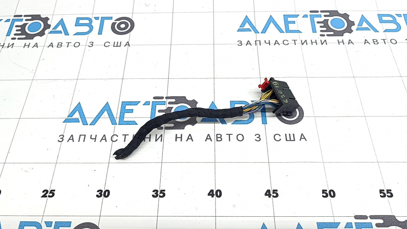 A small chip for the SRS airbag module and airbag computer for the BMW 3 G20 19-25.