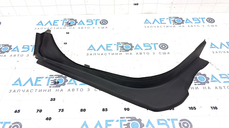 Left trunk lid trim for BMW 3 G20 19-24 on the body, the seal has dried out