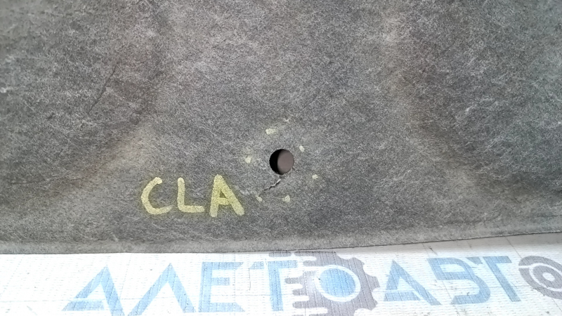 Mercedes CLA 14-19 hood insulation, tears, creases