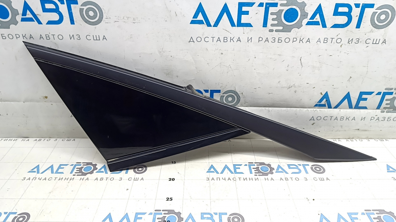 Left Nissan Ariya 23-25 rear fender triangle cap with black molding, scratches