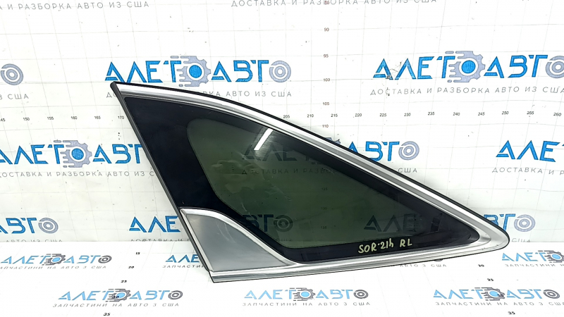 Rear left window with blind glass for Kia Sorento 21-25, tinted with chrome molding