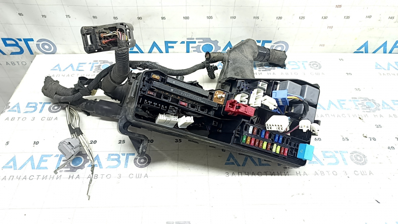 Toyota Camry V55 15-17 Hybrid USA Underhood Fuse Box with Housing