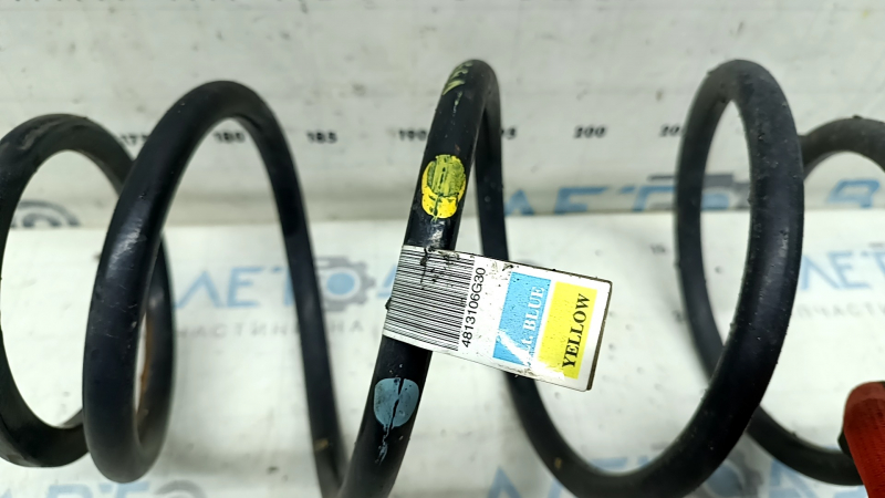 Front right spring Toyota Camry v55 15-17 usa LE XLE yellow blue