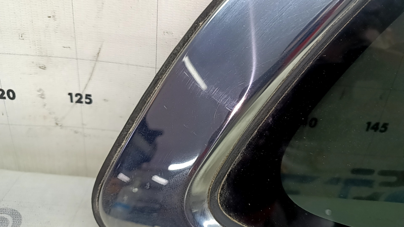 Rear right window glass, Honda CRV 17-22, tinted, scratches on molding, cut seal