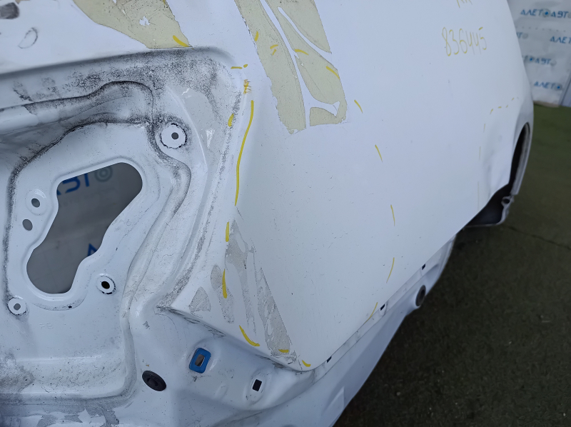 Quarter wing rear right Toyota Camry v50 12-14 USA on the body, white, rusty, dents