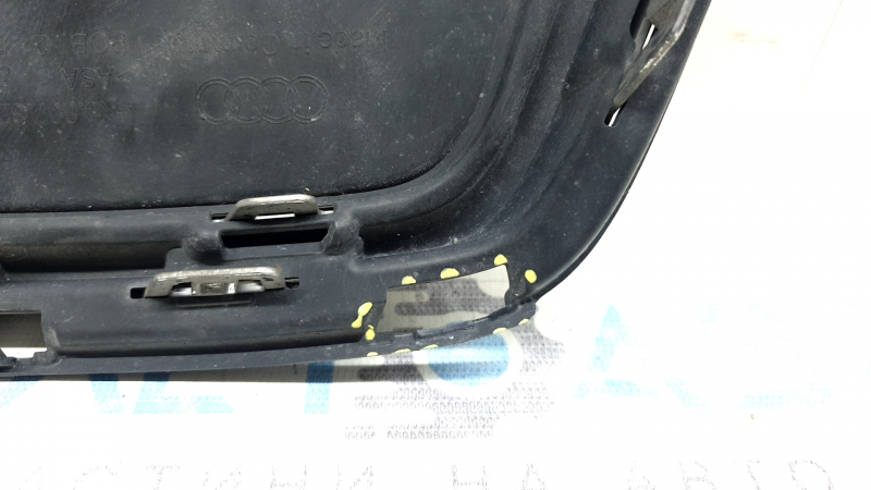 Right rear bumper lip trim for Audi A6 C8 19-23 with molding, chrome, S-line, broken fasteners