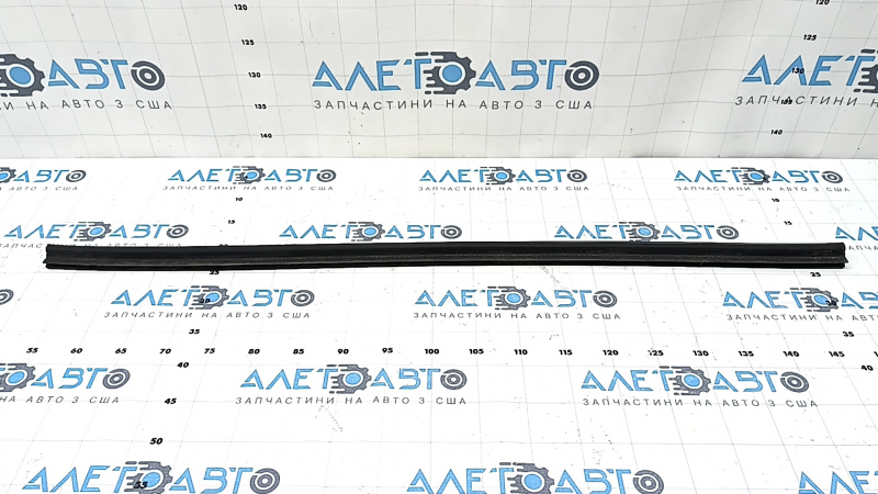 Mercedes A-class V177 19-22 hood seal on the bumper