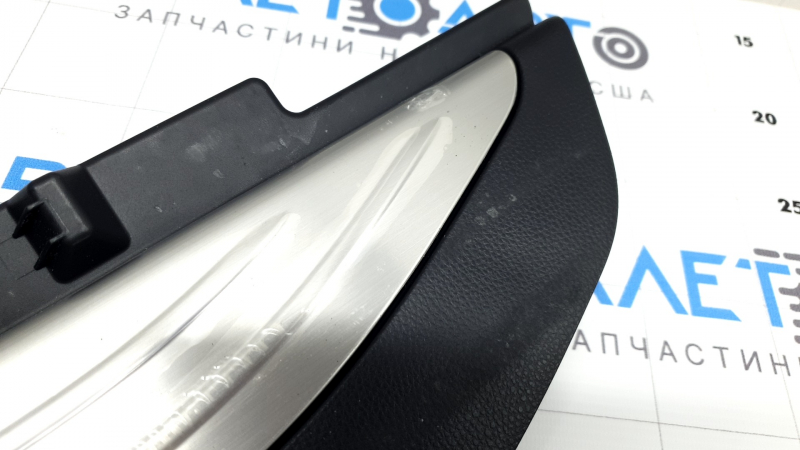 Right trunk lid for Toyota Venza 2014 Limited, XLE, black, chrome, film-wrapped, worn plastic