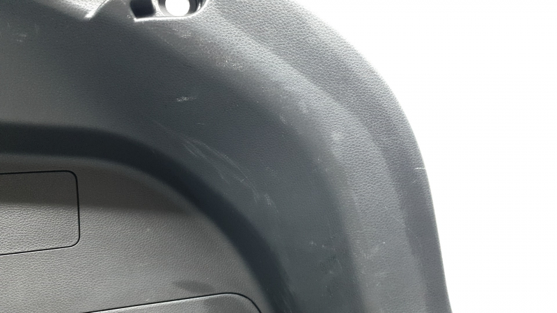 Right arch trim for Toyota Venza 21-24 with trim, black, scratches, abrasions