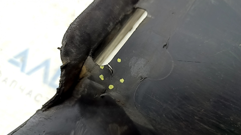 Front right fender liner, lower part, Mercedes A-class V177 19-22, crack, tear
