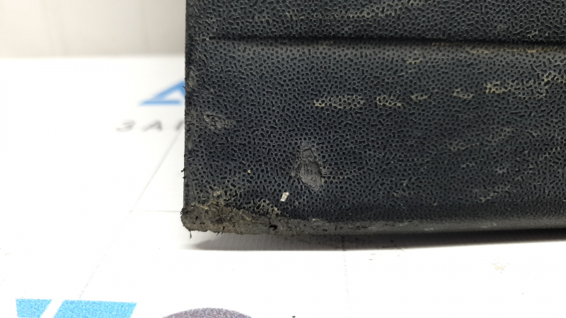 Lower rear right door trim for VW Tiguan 18-24: structure, scratches, abrasions