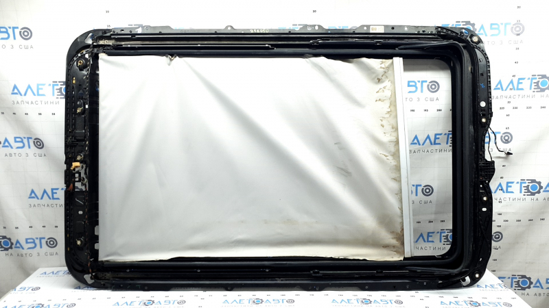 Panoramic window mechanism with curtain for VW Tiguan 18-24, jammed curtain, defective guide, needs dry cleaning