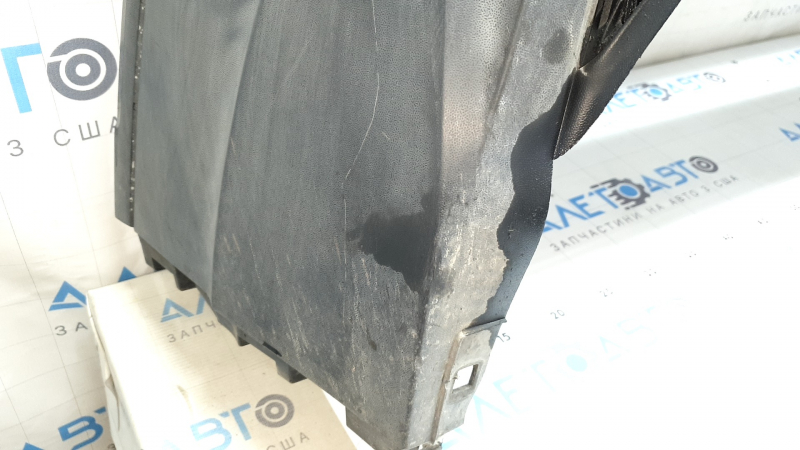 The rear bumper is bare, the lower part of the VW Tiguan 18-21, the structure is without parking sensors, scratches, sand, faded plastic, broken fasteners