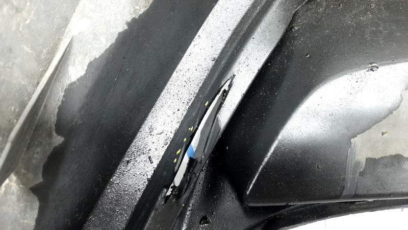 The rear bumper is bare, the lower part of the VW Tiguan 18-21, the structure is without parking sensors, scratches, sand, faded plastic, broken fasteners