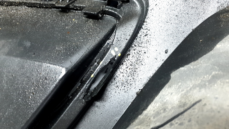 The rear bumper is bare, the lower part of the VW Tiguan 18-21, the structure is without parking sensors, scratches, sand, faded plastic, broken fasteners
