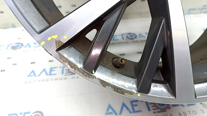 Wheel R17 x 7J VW Tiguan 18-21 Tulsa light curb