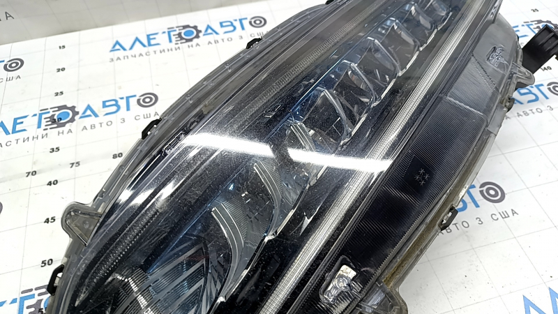 Left front headlight for a Honda Accord 18-22 Touring hybrid, sand, scuffed, scratches