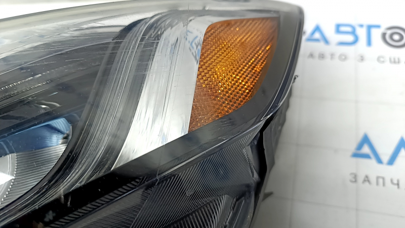 Left front headlight for a Honda Accord 18-22 Touring hybrid, sand, scuffed, scratches