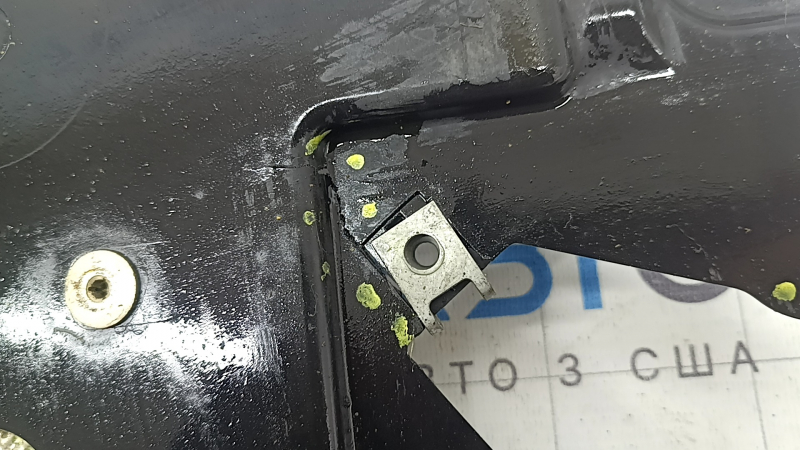Mazda CX-90 front right underbody protection 24-26 cracks, body is punctured, no fragments