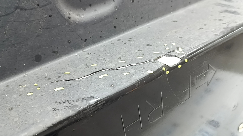 Mazda CX-90 front right underbody protection 24-26 cracks, body is punctured, no fragments