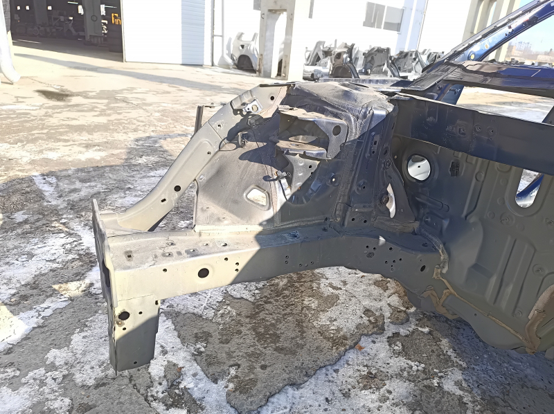 Front right quarter panel of a Honda Accord 18-22 hybrid, on the body, blue, with bumps