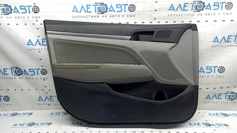 Front left door panel for Hyundai Elantra AD 19-20, gray, rubber armrest, gray cloth insert, gray molding, scratches, dry-cleanable