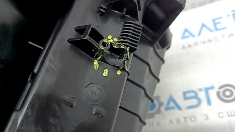 The bare heater housing of a Porsche Macan 15-26
