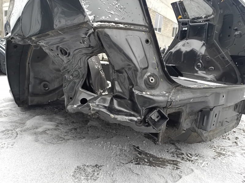 Rear panel of the Audi Q5 8R 09-17, 3 parts, on the body, graphite, dented