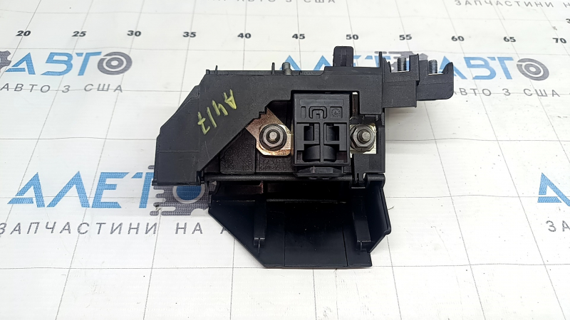Positive terminal of the Audi A4 B9 17-25 battery with a squib, without a cover