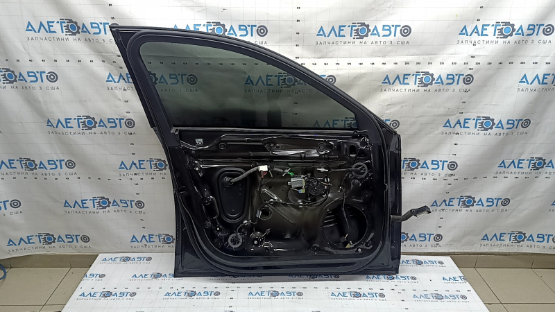 Front left door assembly for Audi A4 B9 17-19 keyless, black LY9B, scratches on molding
