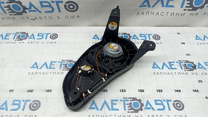 Left rear pillar speaker BMW X7 G07 19-26 complete Harman Kardon, dented
