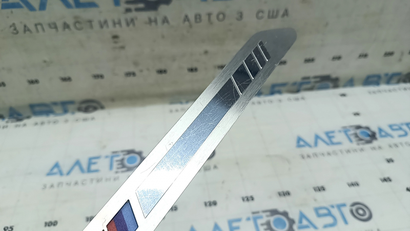 Front right door sill insert for BMW X7 G07 19-26, chrome with backlight, M-Sport, scratches