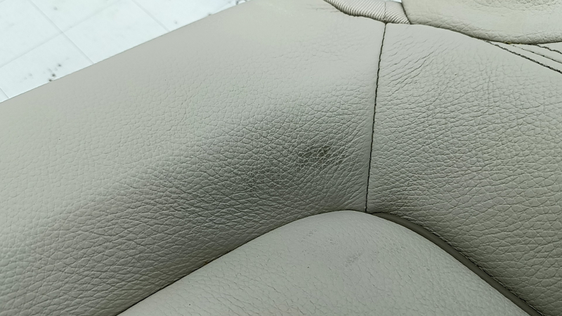 BMW 5 G30 21-23 passenger seat upholstery, Elfenbein-Weiss leather, heated, cleanable, scratched