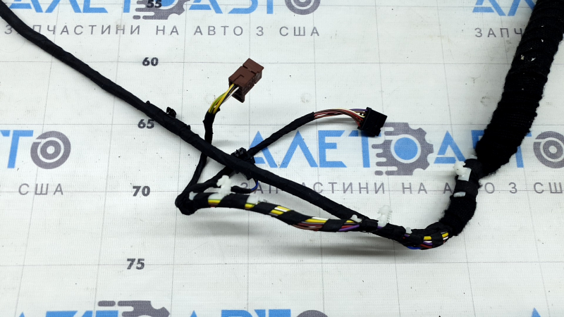 Wiring for the passenger seat of the BMW X7 G07 19-22 for electric and heated