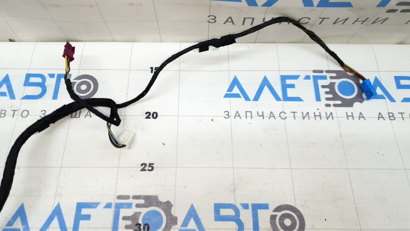 Wiring for the passenger seat of the BMW X7 G07 19-22 for electric and heated