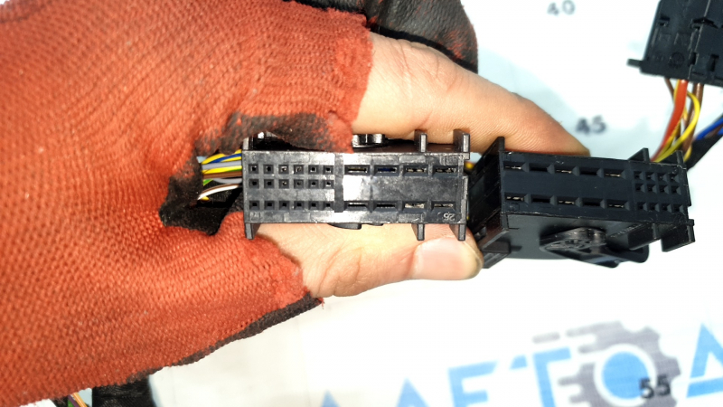Wiring for the passenger seat of the BMW X7 G07 19-22 for electric and heated