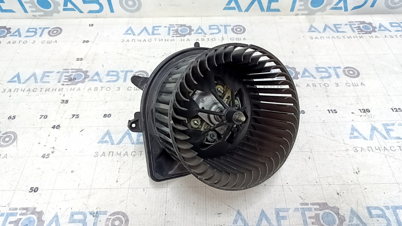 Mini Cooper Countryman R60 10-16 heater fan motor cracked, blades broken, missing fragment