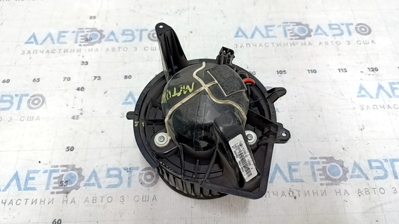Mini Cooper Countryman R60 10-16 heater fan motor cracked, blades broken, missing fragment