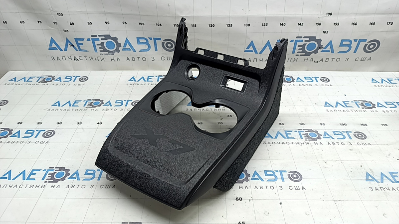 Rear lower center console trim for BMW X7 G07 19-26 Schwarz for 6 seats, with side trims, scratches, scuffed